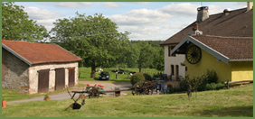 Auberge vue du parking